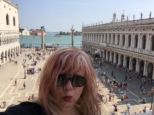 photo-of-karin-in-venice