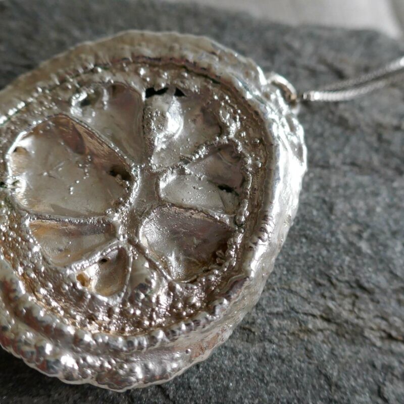 photo-of-citron-pendant