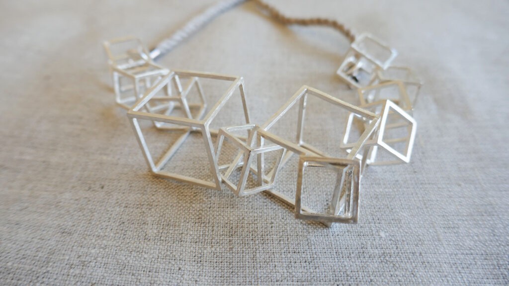 photo-of-cubusnecklace