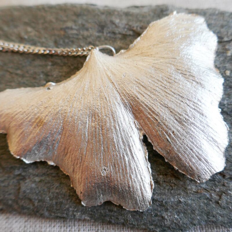 photo-of-ginko-pendant