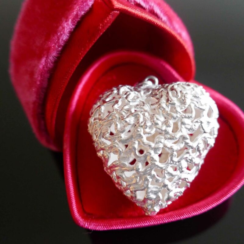 photo-of-heart-pendant