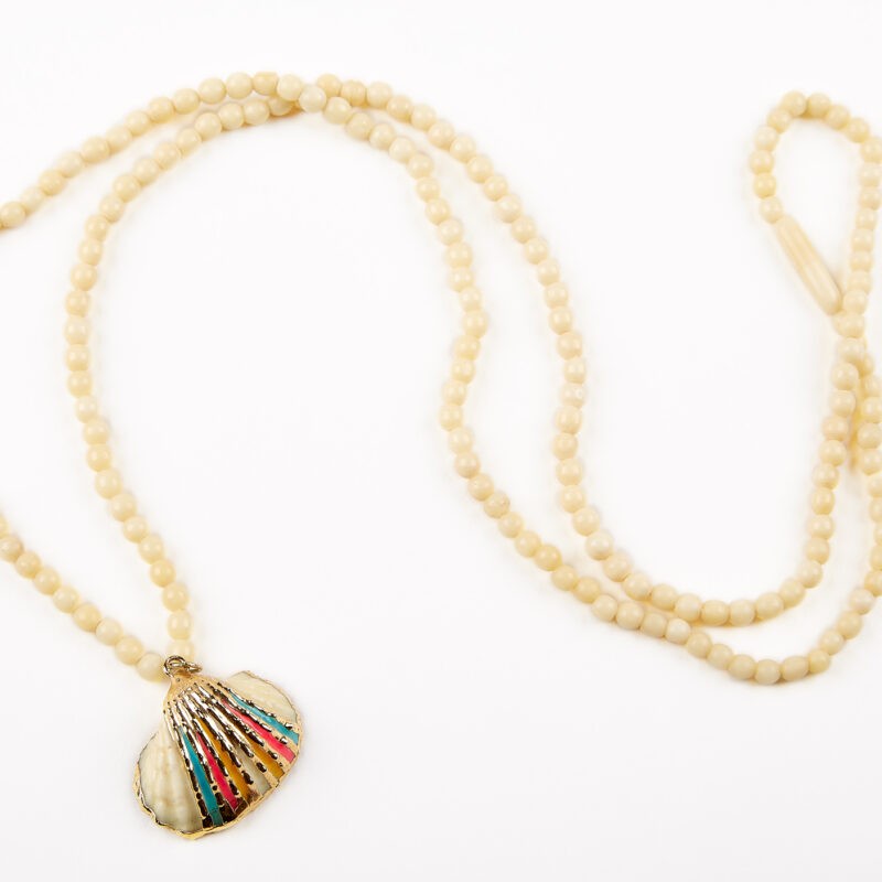photo-of-shell-necklaces