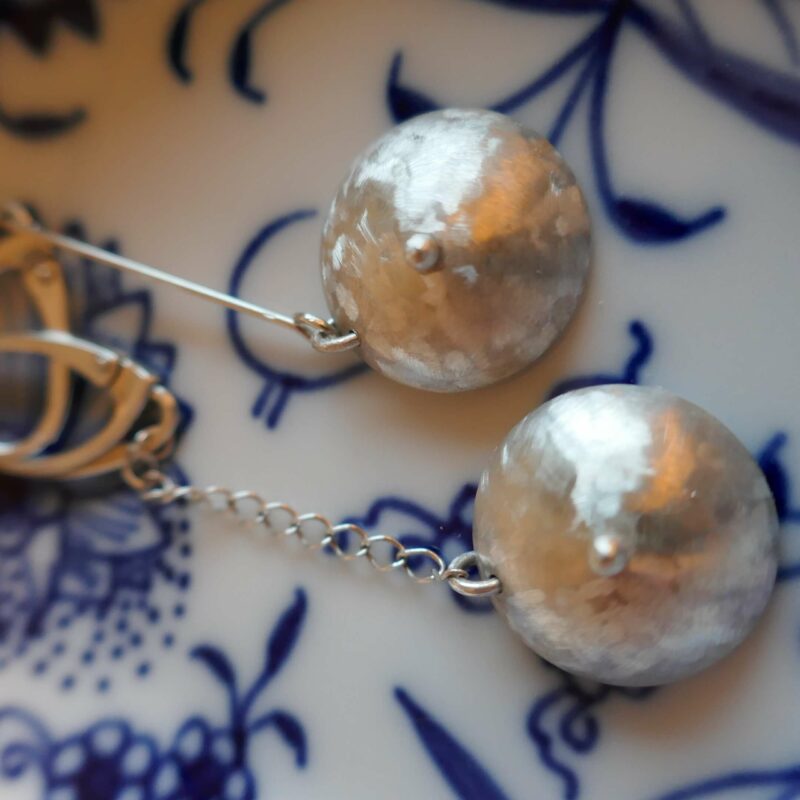 photo-of-earings-boobs