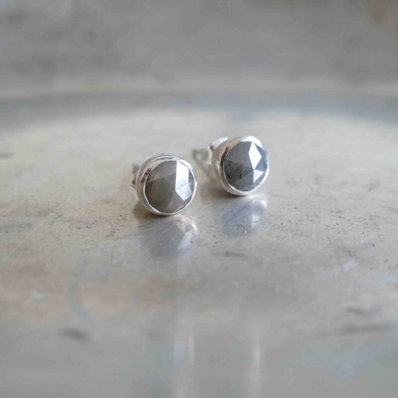 Photo of diamond grey cut