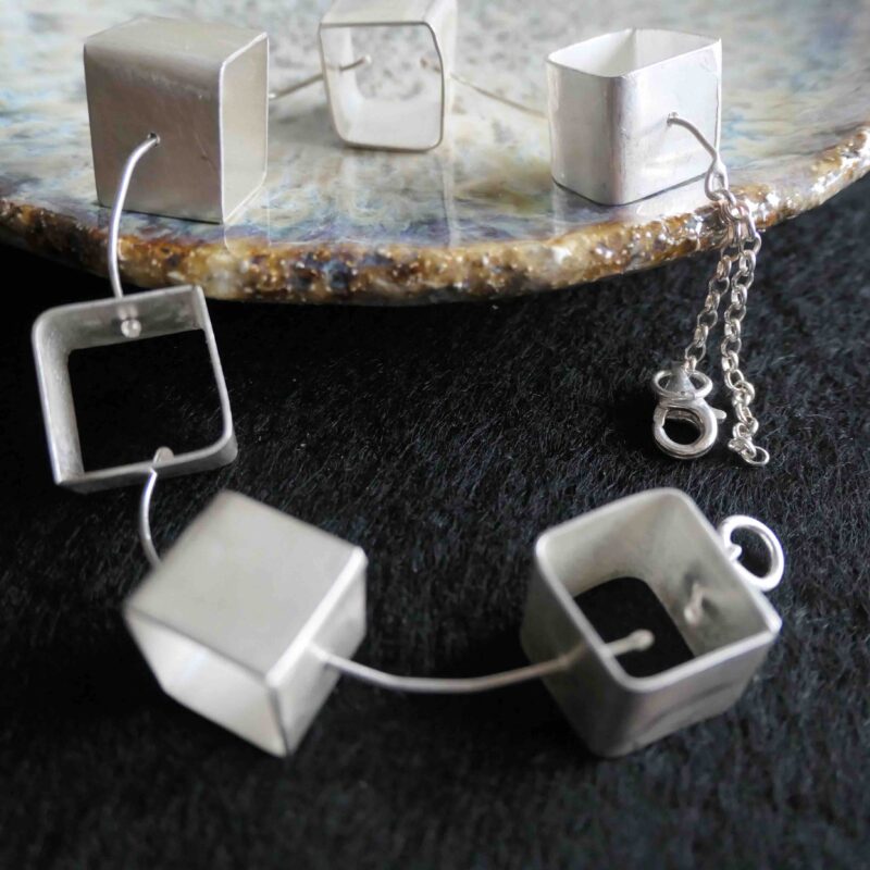 bracelet-square